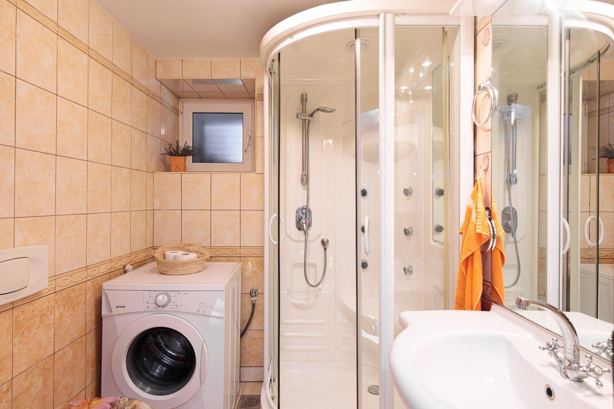Apartment Villa Marija, Pinezici Кърк Екстериор снимка