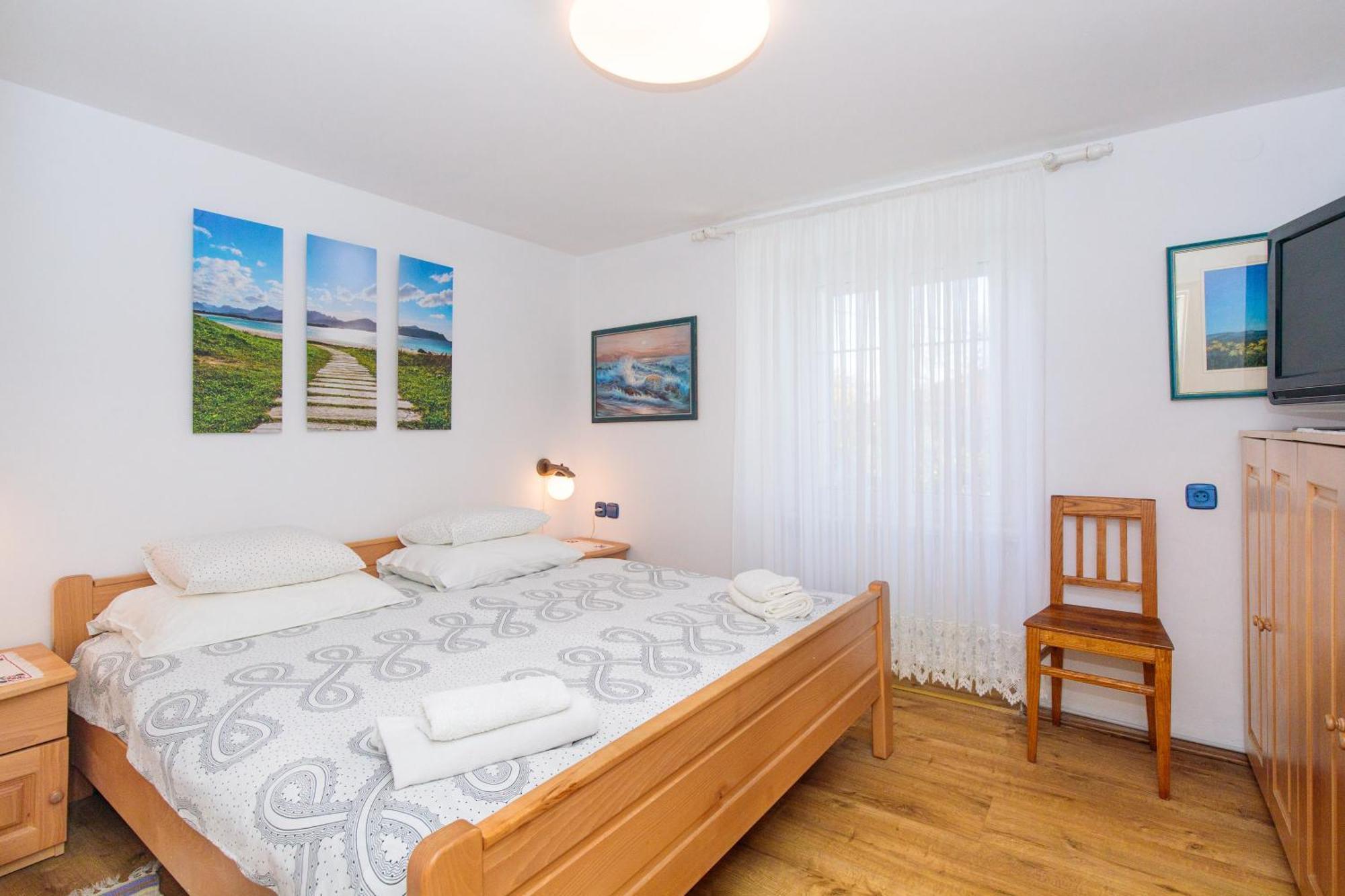 Apartment Villa Marija, Pinezici Кърк Екстериор снимка